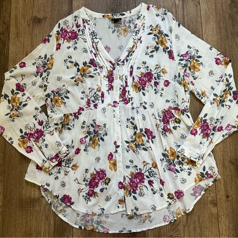 Torrid Floral Blouse, Long Sleeve, Lightweight, Flowy, Buttons, Size 1 (1X)